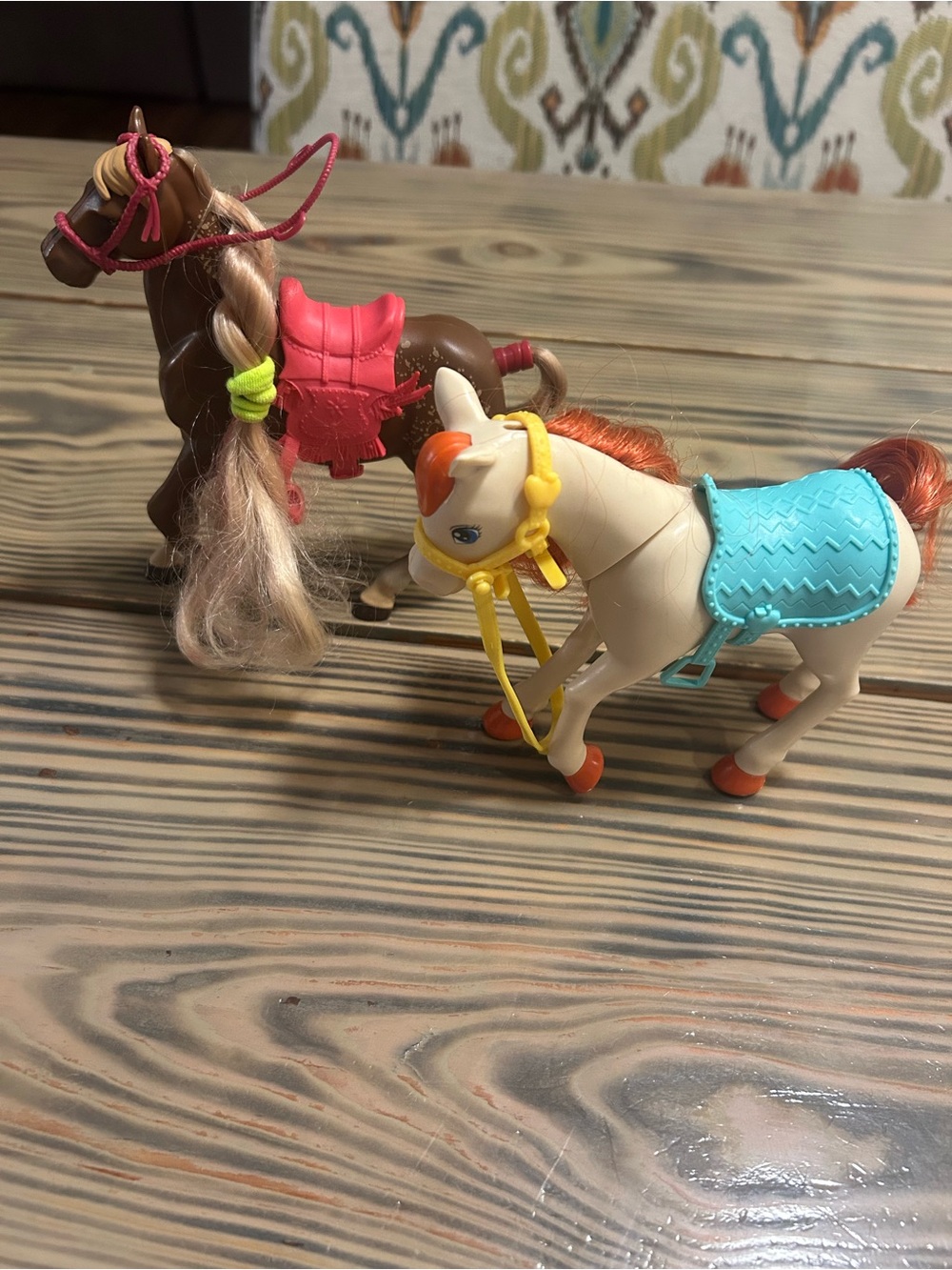 Mattel Barbie Hugs N Horses Bobbling Head 2018 Brown Horse